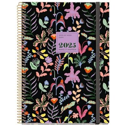 Miquelrius Agenda 2025, årlig dagbok 155 x 213 mm, veckovisningskalender, fodrad kartongomslag, spiral, elastisk gummiförslutning, 80 g/m² papper, katalanska, engelska och portugisiska, fantasy Miquelrius Agenda 2025, årlig dagbok 155 x 213 mm, veckovisningskalender, fodrad kartongomslag, spiral, elastisk gummiförslutning, 80 g/m² papper, katalanska, engelska och portugisiska, fantasy