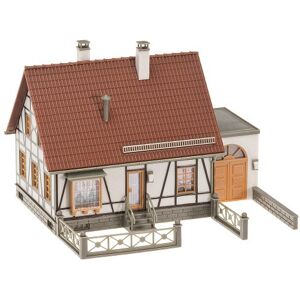 Faller 130215 – fackhus med garage Faller 130215 – fackhus med garage