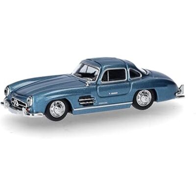 Herpa modell bil Mercedes-Benz 300 SL Gullwing, ljusblå metallisk, miniatyr i skala 1:87, samlarobjekt, tillverkad i Tyskland, plastmodell Herpa modell bil Mercedes-Benz 300 SL Gullwing, ljusblå metallisk, miniatyr i skala 1:87, samlarobjekt, tillverkad i Tyskland, plastmodell