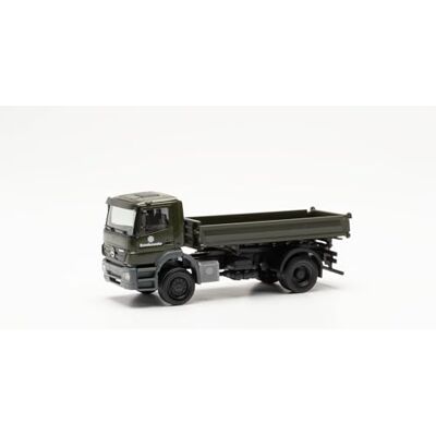Herpa lastbilsmodell Mercedes-Benz Axor trevägsdumper ”Tyska försvarsmakten”, dragbil med kran och bakre stöd, miniatyr i skala 1:87, samlarföremål, tillverkad i Tyskland, plastmodell Herpa lastbilsmodell Mercedes-Benz Axor trevägsdumper ”Tyska försvarsmakten”, dragbil med kran och bakre stöd, miniatyr i skala 1:87, samlarföremål, tillverkad i Tyskland, plastmodell