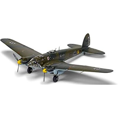 Airfix Model Set A06014 Heinkel He111P-2 Model Building Kit Plast Model Plane Kits för vuxna och barn 8+, Setet innehåller sprutor och dekaler Skalmodell 1:72 Airfix Model Set A06014 Heinkel He111P-2 Model Building Kit Plast Model Plane Kits för vuxna och barn 8+, Setet innehåller sprutor och dekaler Skalmodell 1:72