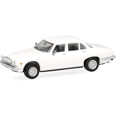 Herpa modellbil Jaguar XJ Serie III, vit, miniatyr i skala 1:87, samlarobjekt, tillverkad i Tyskland, plastmodell Herpa modellbil Jaguar XJ Serie III, vit, miniatyr i skala 1:87, samlarobjekt, tillverkad i Tyskland, plastmodell