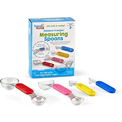 hand2mind Learning Resources Regnbågsfraktioner mätskedar för barn, set med 4 magnetiska mätskedar för torra och flytande ingredienser, stapelbar, mat och diskmaskinssäker, fraktioner, volym och kapacitet från 3+ hand2mind Learning Resources Regnbågsfraktioner mätskedar för barn, set med 4 magnetiska mätskedar för torra och flytande ingredienser, stapelbar, mat och diskmaskinssäker, fraktioner, volym och kapacitet från 3+