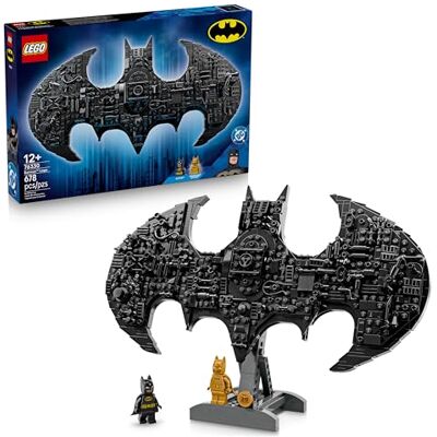 Lego DC Batman: Batman logotyp – Leksak med superhjälte och minifigurer – Samlarmodell för att fira 20-årsjubileet – Rumsprydnad med superhjälte – Present till pojkar och flickor från 12 år – 76330 Lego DC Batman: Batman logotyp – Leksak med superhjälte och minifigurer – Samlarmodell för att fira 20-årsjubileet – Rumsprydnad med superhjälte – Present till pojkar och flickor från 12 år – 76330