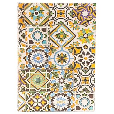 Paperblanks Porto (Portuguese Tiles) Midi 12-month Day-at-a-time Hardback Dayplanner 2025 (Elastic Band Closure): jeden dzień na stronie, zamykany na gumkę, papier 80 gsm Paperblanks Porto (Portuguese Tiles) Midi 12-month Day-at-a-time Hardback Dayplanner 2025 (Elastic Band Closure): jeden dzień na stronie, zamykany na gumkę, papier 80 gsm