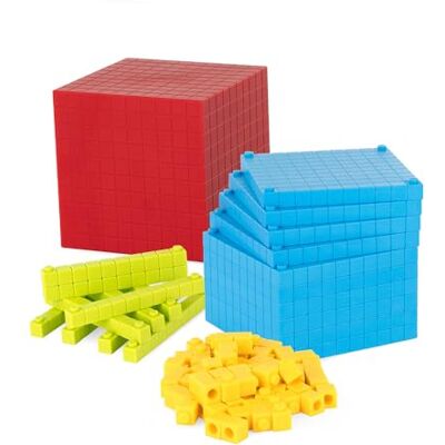 Miniland Base 10 Set för att arbeta och förstå dess numeriska nedbrytning. Tillverkad i Spanien. Innehåller 121 stycken, 24 aktiviteter, 15 kort och 1 undervisningsguide. Miniland Base 10 Set för att arbeta och förstå dess numeriska nedbrytning. Tillverkad i Spanien. Innehåller 121 stycken, 24 aktiviteter, 15 kort och 1 undervisningsguide.