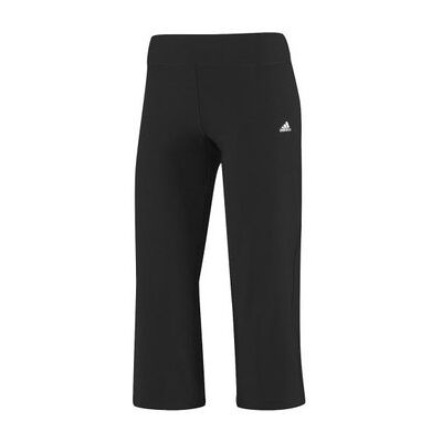 Adidas D89574 Svarta året-runt damers sportshorts Adidas D89574 Svarta året-runt damers sportshorts