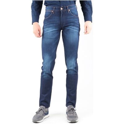 Raka jeans Wrangler Greensboro W15Q6262F US 30 / 34 Herr Raka jeans Wrangler Greensboro W15Q6262F US 30 / 34 Herr