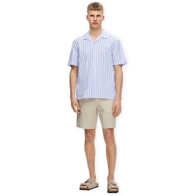 Skjortor med korta ärmar Selected RelaxSun S/S Shirt - Cashmere Blue EU S,EU M,EU L,EU XL Herr Skjortor med korta ärmar Selected RelaxSun S/S Shirt - Cashmere Blue EU S,EU M,EU L,EU XL Herr