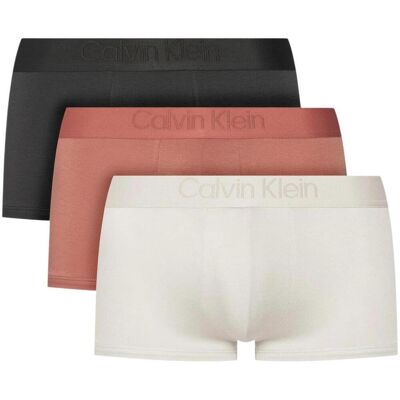 Boxershorts Calvin Klein Jeans LOW RISE TRUNK 3PK 000NB3651A EU S,EU M,EU L,EU XL Herr Boxershorts Calvin Klein Jeans LOW RISE TRUNK 3PK 000NB3651A EU S,EU M,EU L,EU XL Herr