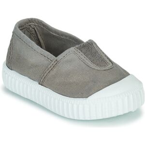 Slip-on-skor för barn Victoria - 21,23,32,33 Pojkar Slip-on-skor för barn Victoria - 21,23,32,33 Pojkar