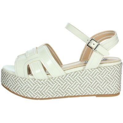 Sandaler med klack Keys K-11081 36,37,38,39,40,41 Sandaler med klack Keys K-11081 36,37,38,39,40,41
