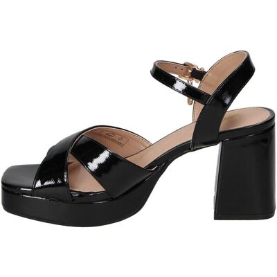 Sandaler med klack Xti 111664 37,35 Sandaler med klack Xti 111664 37,35
