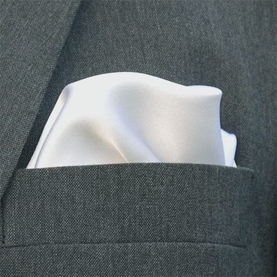 Slipskungen Bröstnäsduk vit Slipskungen Bröstnäsduk vit