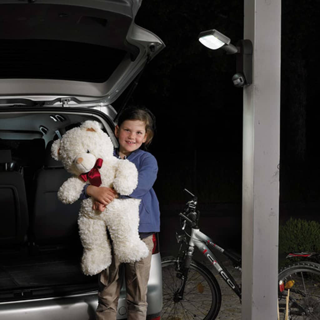 Brennenstuhl LED-strålkastare Premium City LH2705 PIR 18W 10m IP44 Brennenstuhl LED-strålkastare Premium City LH2705 PIR 18W 10m IP44