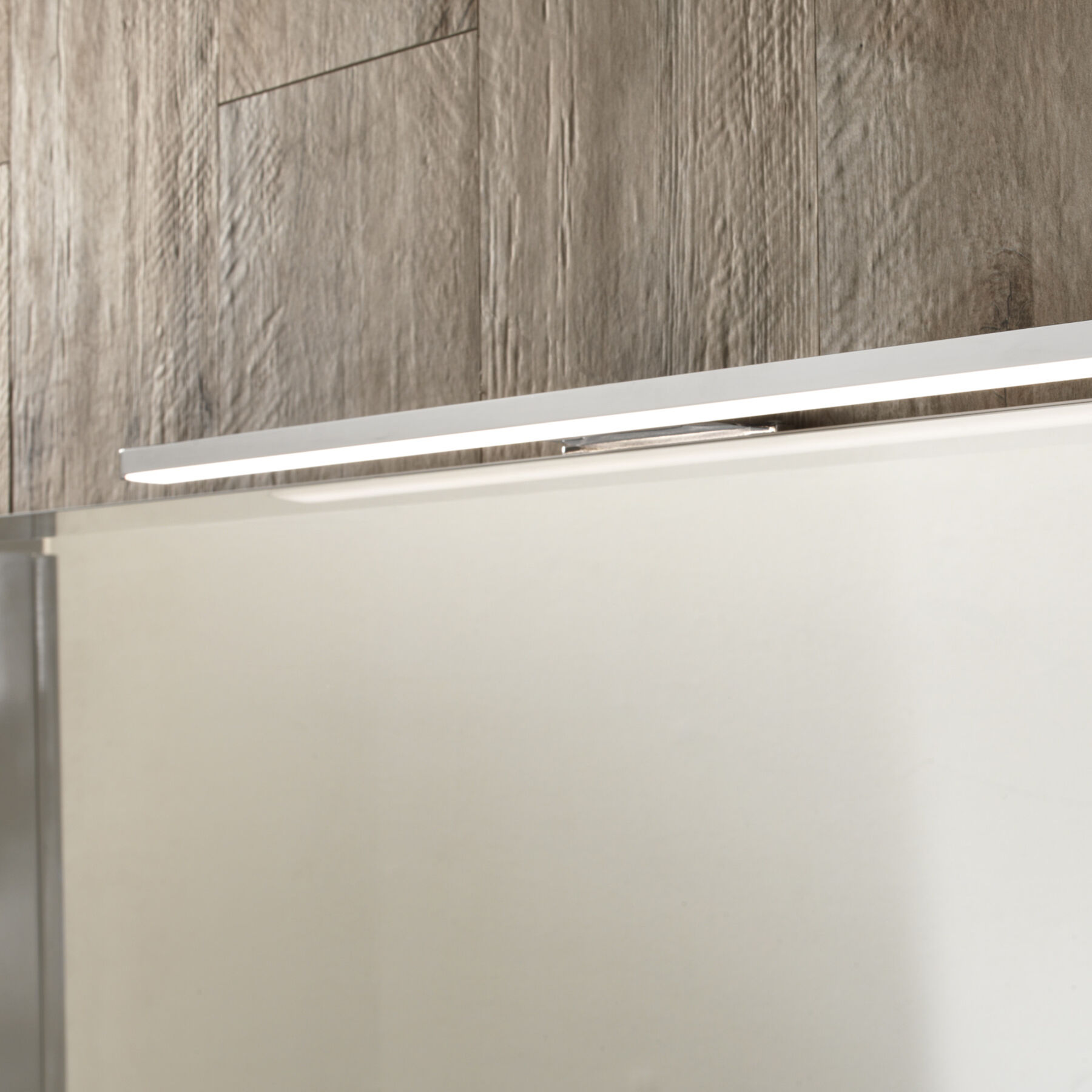 ONLI LED-spegellampa Victoria, 60 cm ONLI LED-spegellampa Victoria, 60 cm