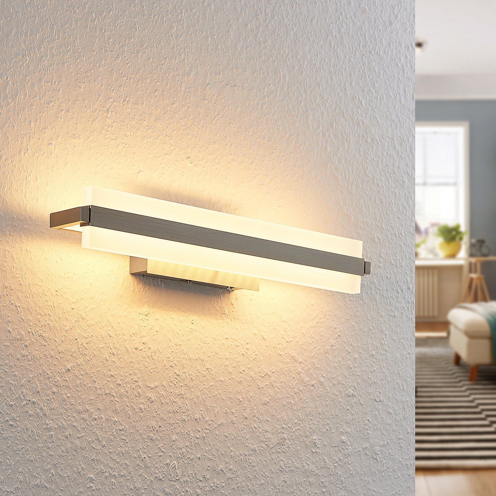 Lindby Vaska LED-spegellampa, 44 cm Lindby Vaska LED-spegellampa, 44 cm