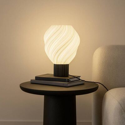 Lindby bordslampa Nuvia, höjd 39,1 cm, vit, 3D-tryck Nuvia, Vitt / opal, Vardagsrum / matsal, Modern, Taklampa Lindby bordslampa Nuvia, höjd 39,1 cm, vit, 3D-tryck Nuvia, Vitt / opal, Vardagsrum / matsal, Modern, Taklampa