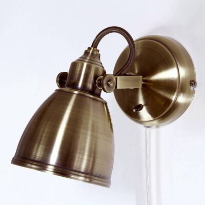 Markslojd Backa Enkel Vägglampa - Antikmässing - E14 - 40W Markslojd Backa Enkel Vägglampa - Antikmässing - E14 - 40W