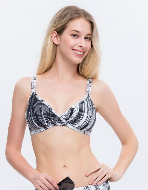 Sunseeker Lets Get Physical Top Black White Binkini Top Sunseeker Sunseeker Lets Get Physical Top Black White Binkini Top Sunseeker