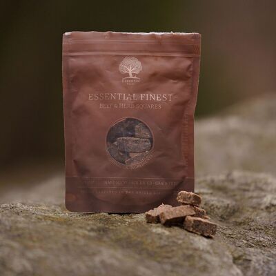 Essential Foods Finest Squares Hundgodis Biff & Örter 125 G Essential Foods Finest Squares Hundgodis Biff & Örter 125 G