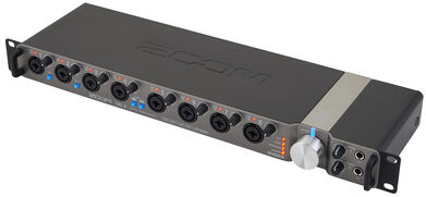Zoom UAC-8 Zoom UAC-8
