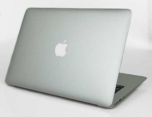 Apple MacBook Air 13" Mid 2013 med 8GB (beg med mura) (Klass B)