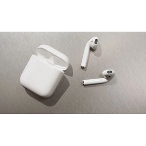 Apple AirPods (2019) (2nd Generation) med laddningsetui (NY)