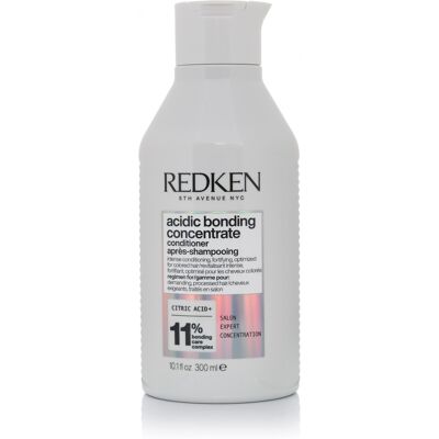 REDKEN Acidic Bonding Concentrate Kondicionér 300 ml REDKEN Acidic Bonding Concentrate Kondicionér 300 ml