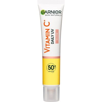 GARNIER Skin Naturals Vitamin C UV fluid SPF 50+ glow 40 ml GARNIER Skin Naturals Vitamin C UV fluid SPF 50+ glow 40 ml