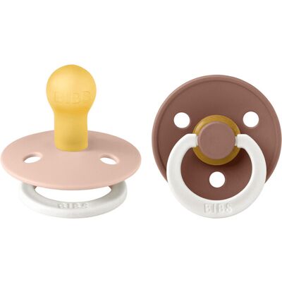 BIBS Cumlíky z prírodného kaučuku nočný Colour 2ks, veľkosť 1 - Blush / Woodchuck BIBS Cumlíky z prírodného kaučuku nočný Colour 2ks, veľkosť 1 - Blush / Woodchuck