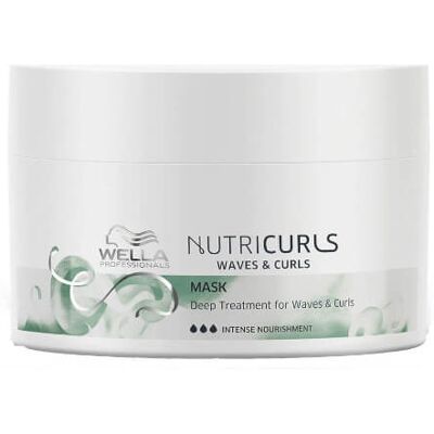 Wella Professionals Uhladzujúci maska pre vlnité a kučeravé vlasy Nutricurls (Waves & Curl s Mask) 500 ml Wella Professionals Uhladzujúci maska pre vlnité a kučeravé vlasy Nutricurls (Waves & Curl s Mask) 500 ml