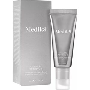 Medik8 Nočné pleťové sérum Crystal Retinal 6 (Retinal Night serum) 30 ml Medik8 Nočné pleťové sérum Crystal Retinal 6 (Retinal Night serum) 30 ml
