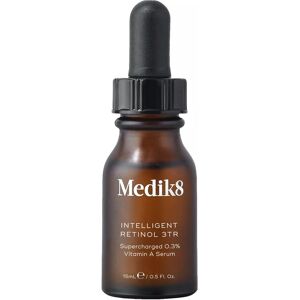 Medik8 Pleťové sérum Inteligent Retinol 3Tr (Supercharged 0,3% Vitamin A Serum) 15 ml Medik8 Pleťové sérum Inteligent Retinol 3Tr (Supercharged 0,3% Vitamin A Serum) 15 ml