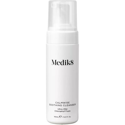 Medik8 Čistiaca pleťová pena Calmwise (Soothing Cleanser) 150 ml Medik8 Čistiaca pleťová pena Calmwise (Soothing Cleanser) 150 ml