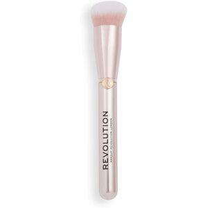 Revolution Štetec na tvár R8 Create (Angled Foundation Brush) Revolution Štetec na tvár R8 Create (Angled Foundation Brush)