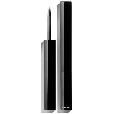 Chanel Vodoodolné tekuté očné linky Le Liner (Liquid Eyeliner) 2,5 ml 516 Rouge Noir Chanel Vodoodolné tekuté očné linky Le Liner (Liquid Eyeliner) 2,5 ml 516 Rouge Noir