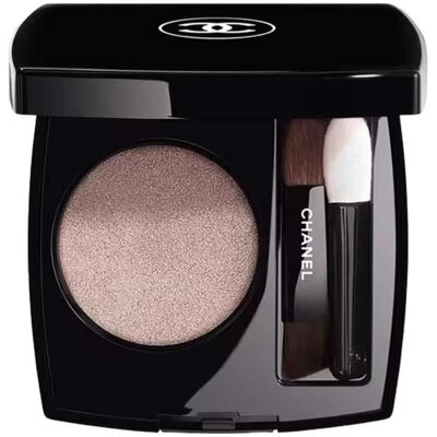Chanel Dlhotrvajúce očné tiene Ombre Essentielle (Eyeshadow) 236 Brun Talpa 1,9 g Chanel Dlhotrvajúce očné tiene Ombre Essentielle (Eyeshadow) 236 Brun Talpa 1,9 g