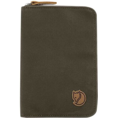 Fjällräven Passport Wallet Green F24220-633 Unisex - Peňaženka Fjällräven - Zelená - F24220-633-One-size - Size: One size One size unisex Fjällräven Passport Wallet Green F24220-633 Unisex - Peňaženka Fjällräven - Zelená - F24220-633-One-size - Size: One size One size unisex