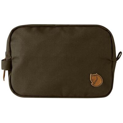 Fjällräven Gear Bag Dark Olive Unisex - Batohy a tašky Fjällräven - Zelená - F24213-633-One-size - Size: One size One size unisex Fjällräven Gear Bag Dark Olive Unisex - Batohy a tašky Fjällräven - Zelená - F24213-633-One-size - Size: One size One size unisex