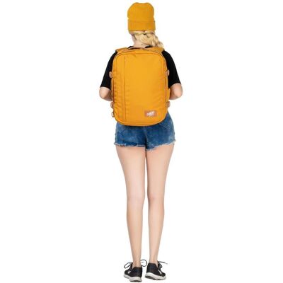 Cestovný batoh do lietadla CabinZero Classic Plus 32L Orange Chill Cestovný batoh do lietadla CabinZero Classic Plus 32L Orange Chill