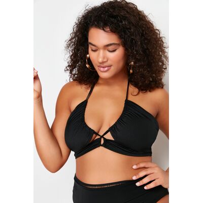 Čierny Bikini Top S Detailom Kravaty A Zoštíhľujúcim Efektom Od Trendyol Curve Čierna 48 Čierny Bikini Top S Detailom Kravaty A Zoštíhľujúcim Efektom Od Trendyol Curve Čierna 48