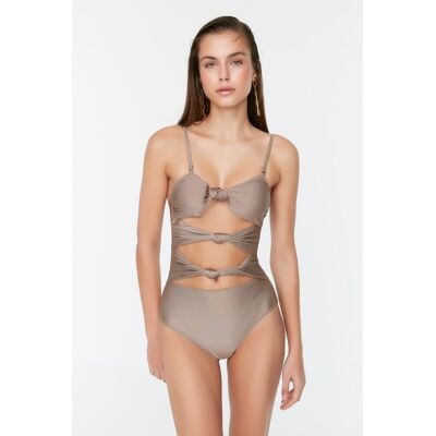 Trendyol Nork Vystrihol Detailné Plavky Hnedá 34 Trendyol Nork Vystrihol Detailné Plavky Hnedá 34