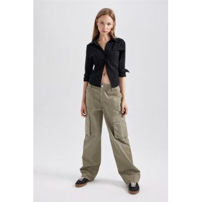 Defacto Gabardine Trousers Straight Fit Standard Length High Waist Cargo Pocket Kaki 40 Defacto Gabardine Trousers Straight Fit Standard Length High Waist Cargo Pocket Kaki 40
