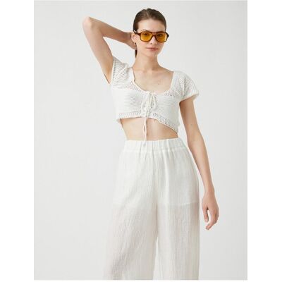 Koton Crop Athlete Knit With Lacing Detail Biela M Koton Crop Athlete Knit With Lacing Detail Biela M