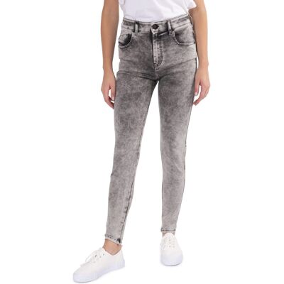 Šedé Dámske Skrátené Skinny Fit Rifle Diesel Slandy Šedá 26/32 Šedé Dámske Skrátené Skinny Fit Rifle Diesel Slandy Šedá 26/32