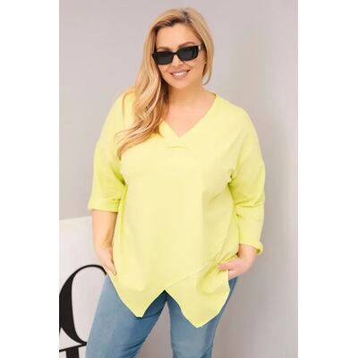 Kesi Włoski Plus Size Blúzka S V-Výstrihom A Asymetrickým Lemom Svetlozelená One Size Kesi Włoski Plus Size Blúzka S V-Výstrihom A Asymetrickým Lemom Svetlozelená One Size