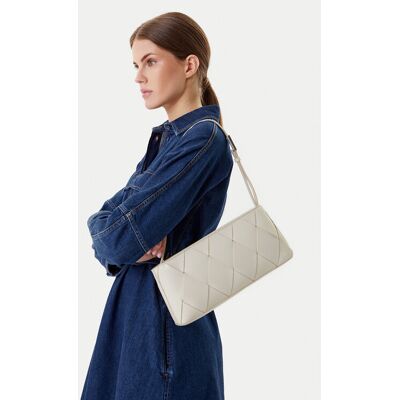 Calvin Klein Kabelka Ck Woven Elongated Shoulder Bag K60K612992 Biela Ženy Calvin Klein Kabelka Ck Woven Elongated Shoulder Bag K60K612992 Biela Ženy