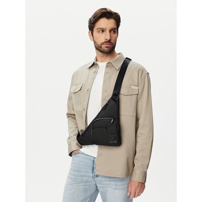 Calvin Klein Taška cez rameno Utility Emblem Aop Crossbody LV04D3386G Čierna Muži Calvin Klein Taška cez rameno Utility Emblem Aop Crossbody LV04D3386G Čierna Muži