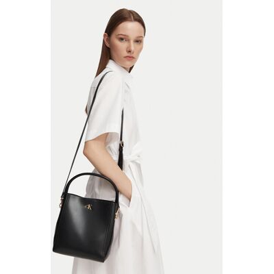 Calvin Klein Kabelka Ck Bucket With Strap LV04F3174G Čierna Ženy Calvin Klein Kabelka Ck Bucket With Strap LV04F3174G Čierna Ženy